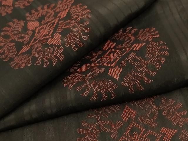 平和屋着物＊夏物　小紋　紗　正倉院花文　黒地　正絹　逸品　AABJ6371jd