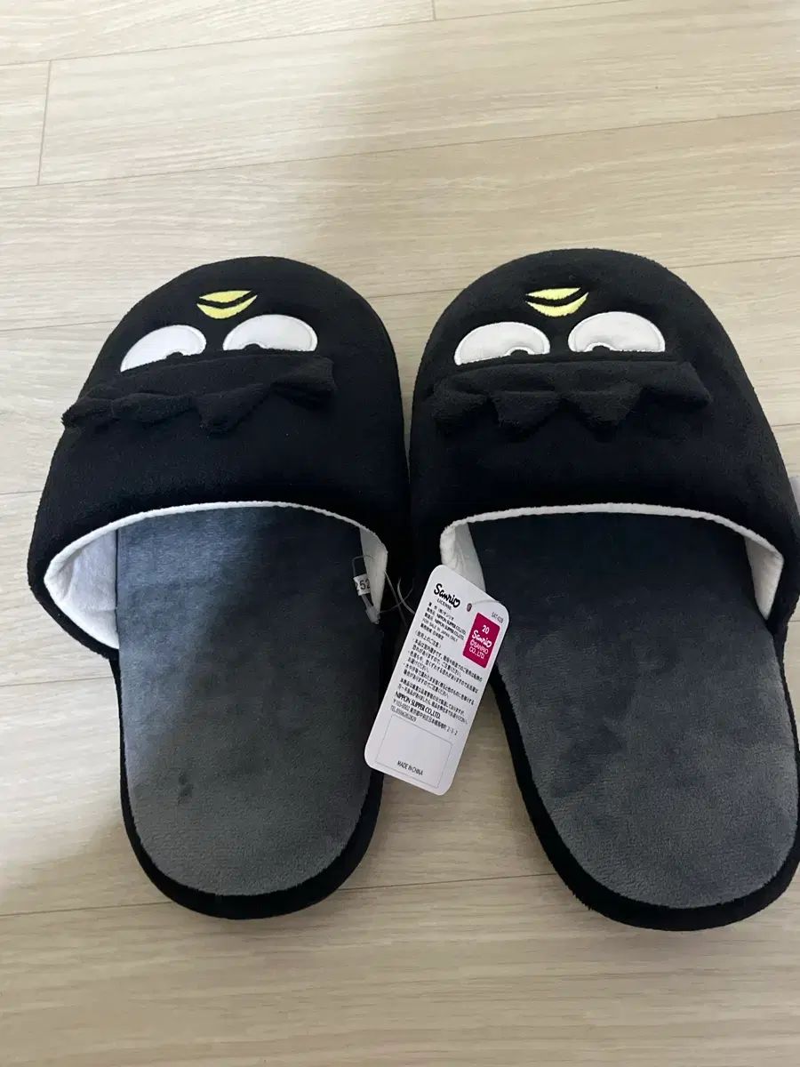 バッドばつ丸 ルームシューズ スリッパ 新品 タグ付き