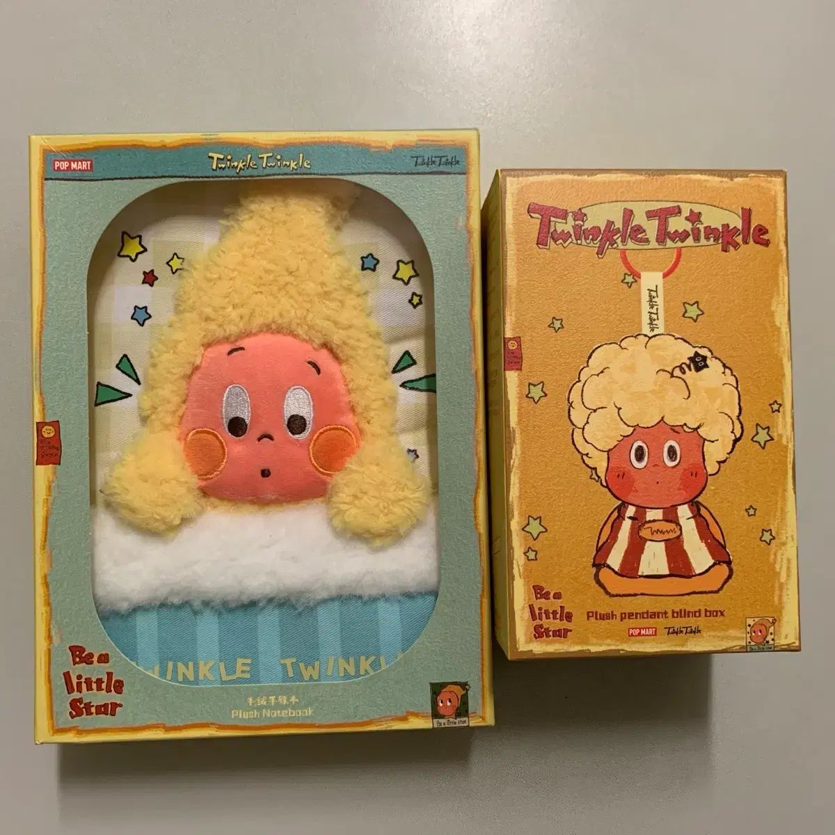新品) POP MART (ポップマート ) 小さな星 小さな星のキラキラした日常シリーズ PLUSH (プラッシュ) ノート キーホルダー