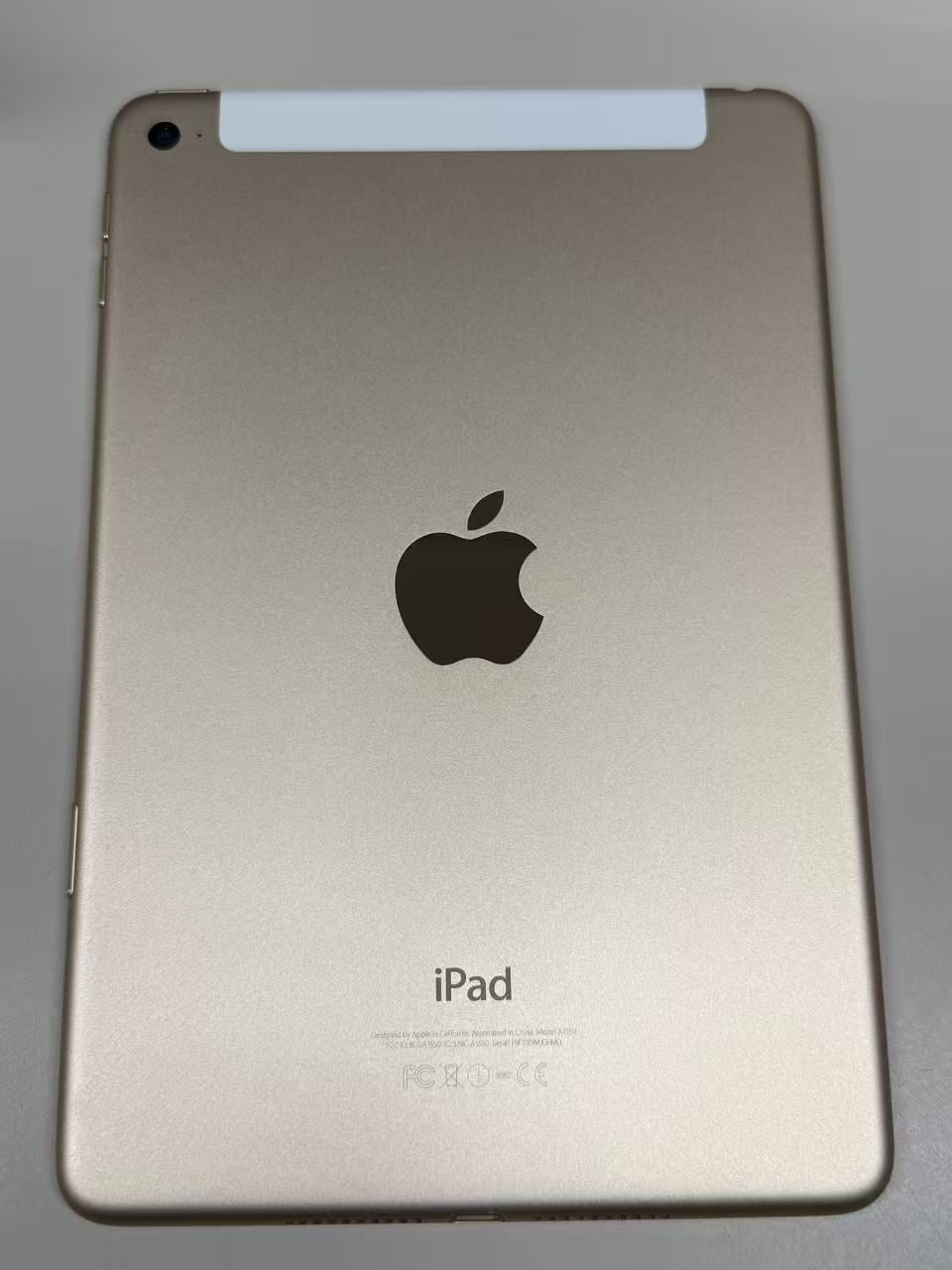 極美品 電池79% SIMフリーiPad mini (第4世代) 128GB ゴールド