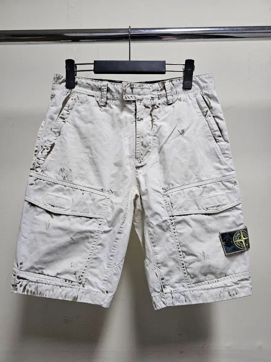STONE ISLAND ストーンアイランド ハンド コロージョン カーゴ ハーフパンツ