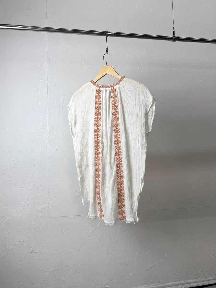 Goa エスニック 刺繍 プリーツ スリーブレス