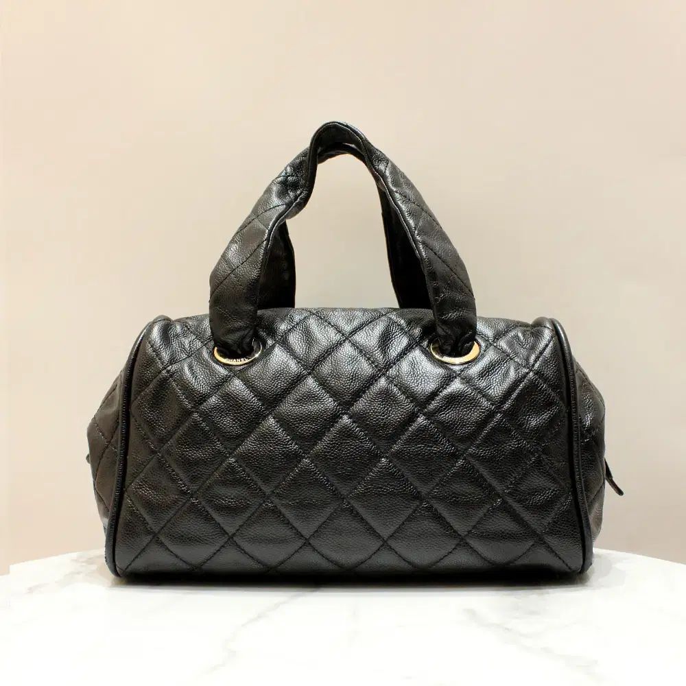 ブランドダオルドンネ CHANEL キャビア ボーリングバッグ 11番台