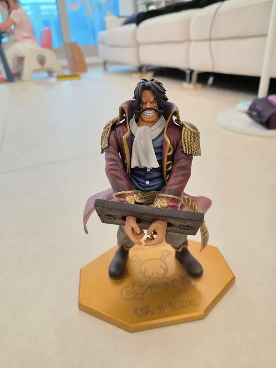 ONE PIECE) POP GOLD D. ROGER フィギュア ボックスX