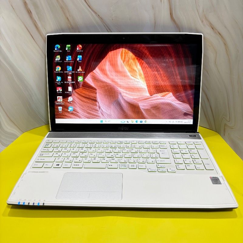 Core i7 SSD240GB Win11 Office付 富士通ノートPC - メルカリ
