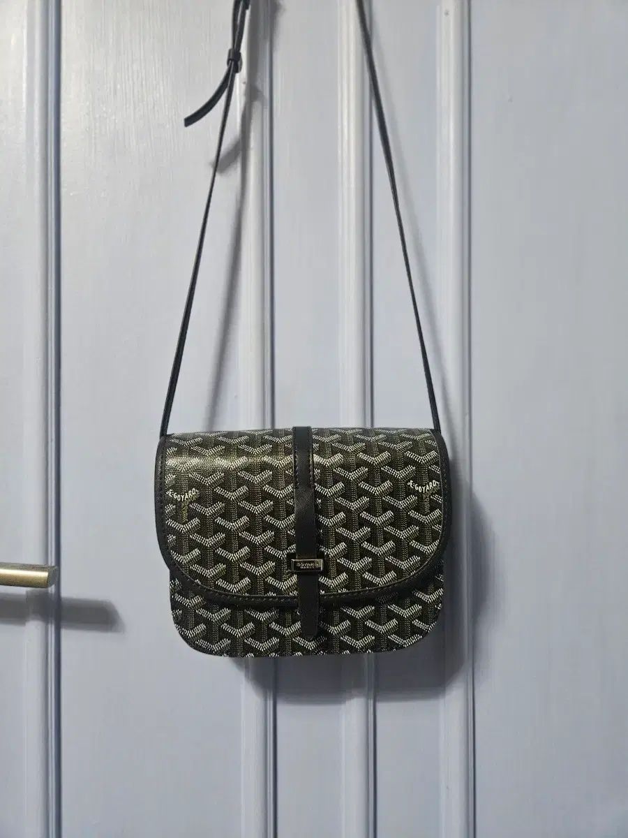 ショルダーバッグ出品