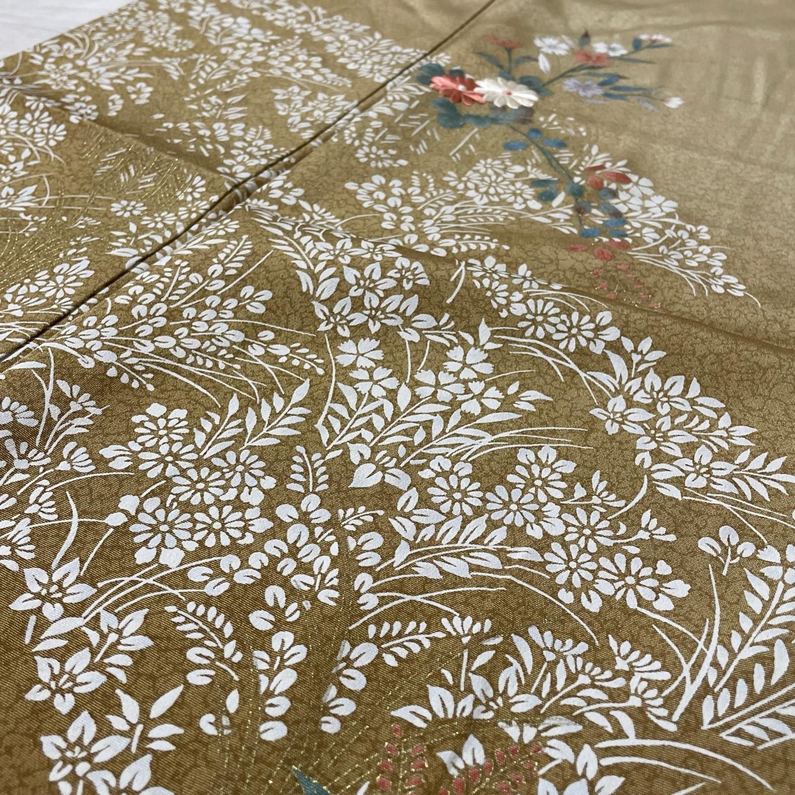 付下げ 単衣仕立て 金彩 刺繍 草花模様 着物 正絹 バチ衿 X-3501