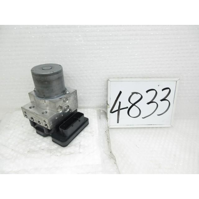2013年 BMW 523i F10 XG20 ABSアクチュエーター 3451685895601 208896 4833