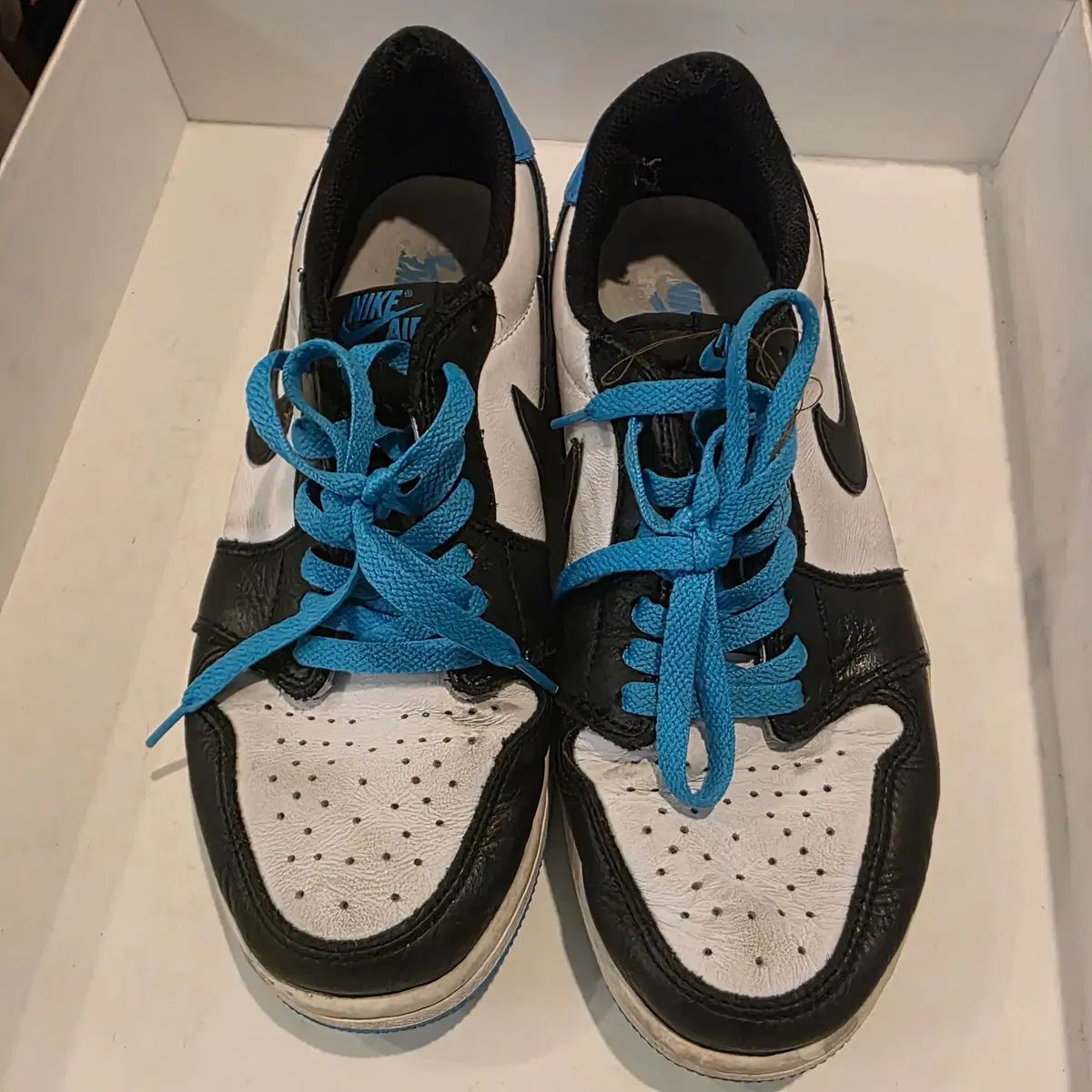 069 NIKE ナイキ エアジョーダン 1 ロー OG DARK パウダー ブルー