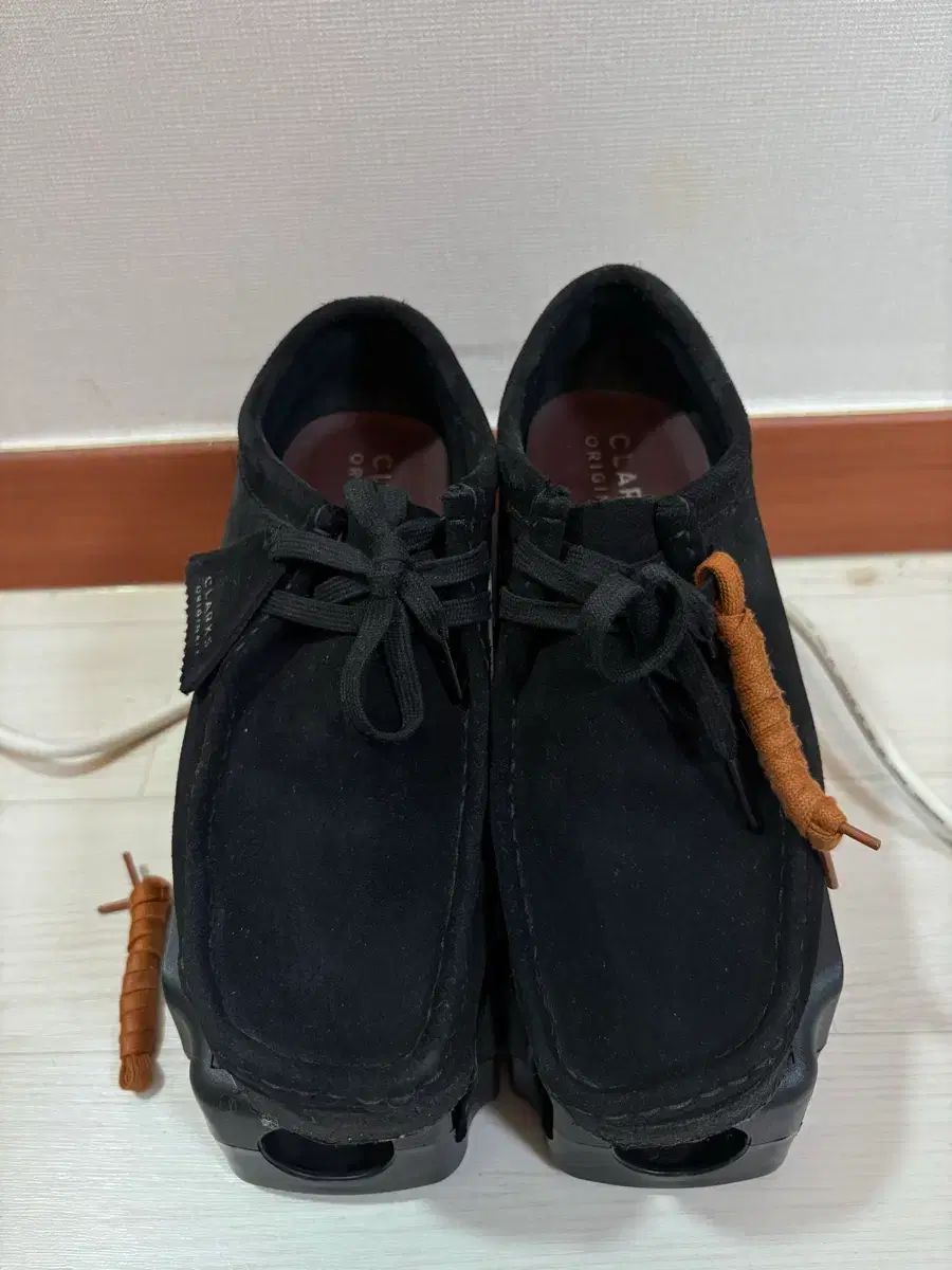 クラークス ワラビー ブラック 25.5cm