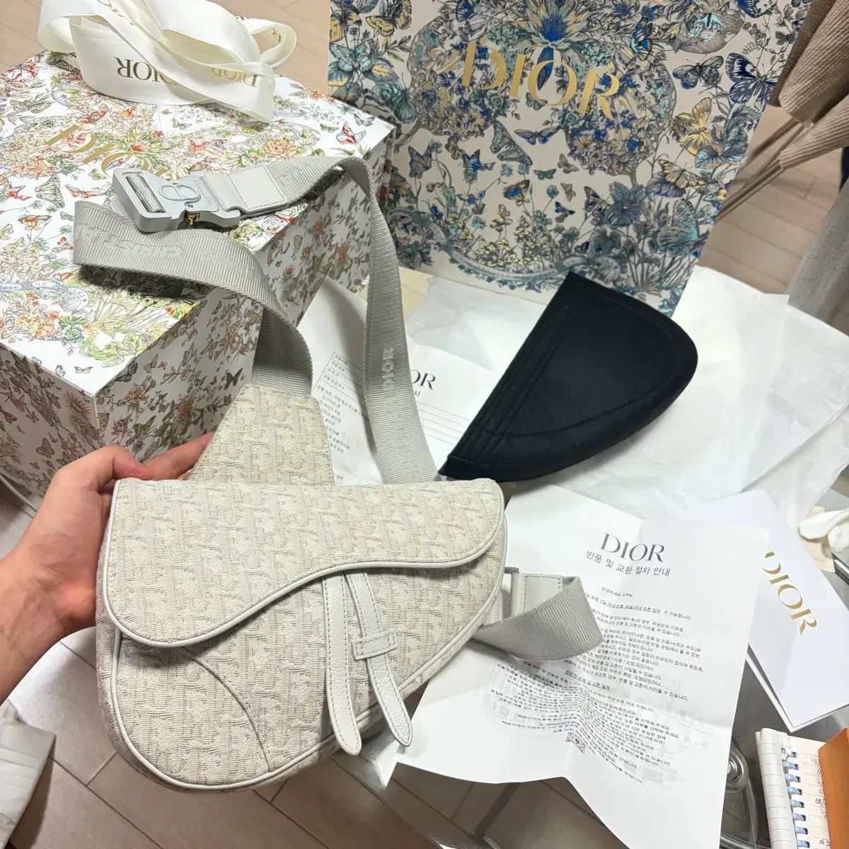 {ほぼ新品/フルセット} Dior ディオール ローブロリック サドルバッグ
