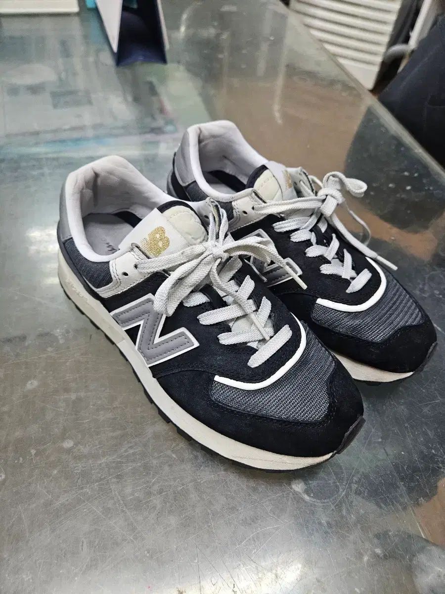 ニューバランス 574 レガシー ブラック 240