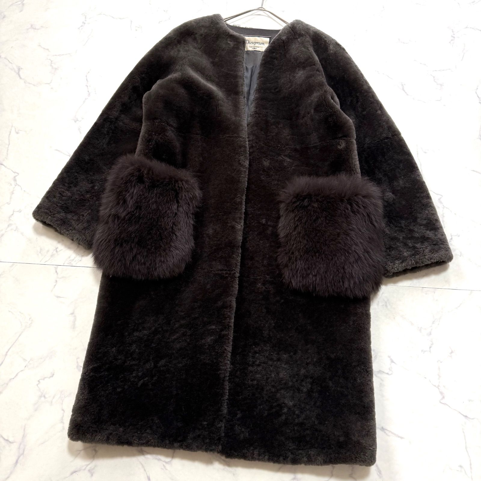 美品 定価20万 ダイアグラム リアルムートンコート フォックス グレージュ