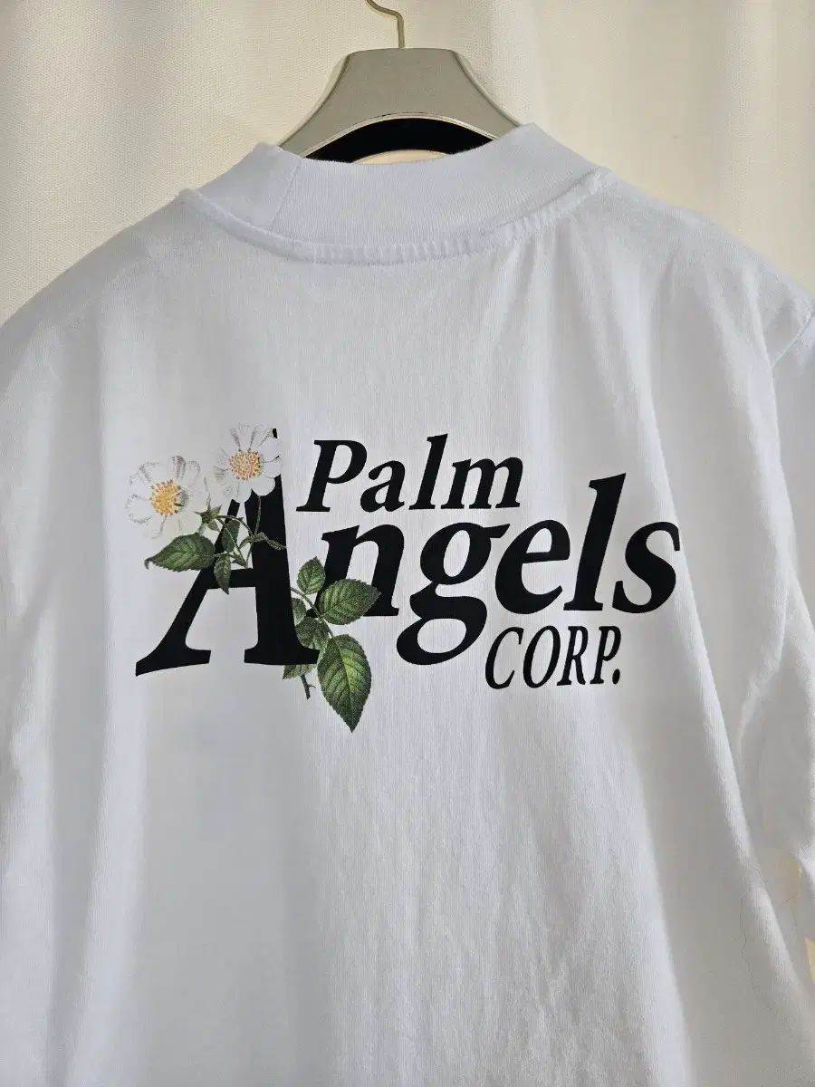 パーム アンド エンジェル Tシャツ