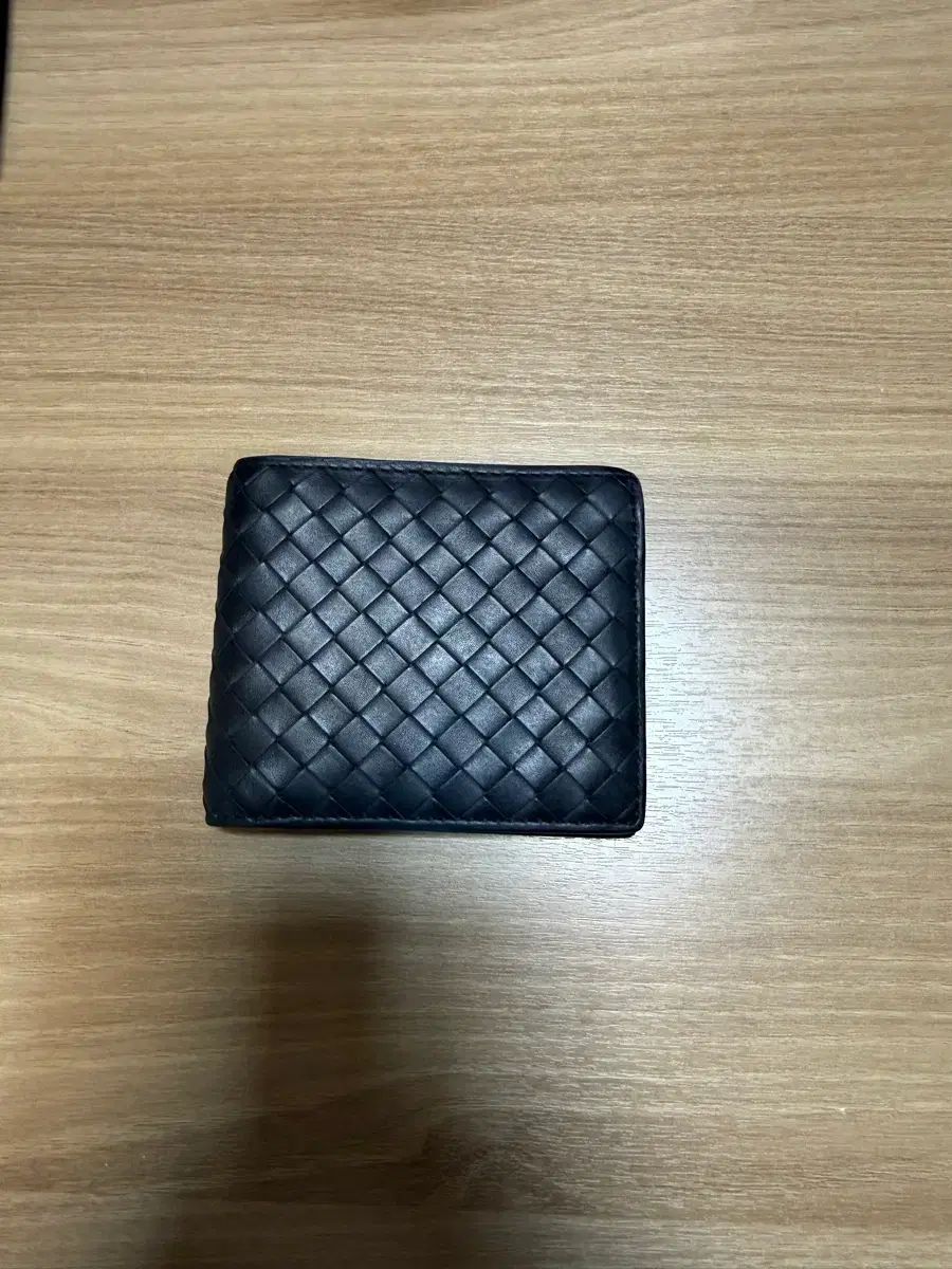 BOTTEGA VENETA ボッテガ・ヴェネタ 二つ折り財布 ブラック