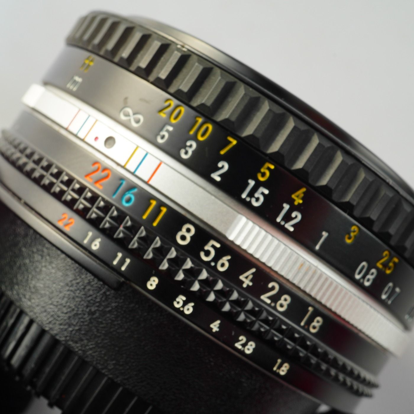 Nikon ニコン NIKKOR 50mm F/1.8 Ai-S 単焦点レンズ - メルカリ