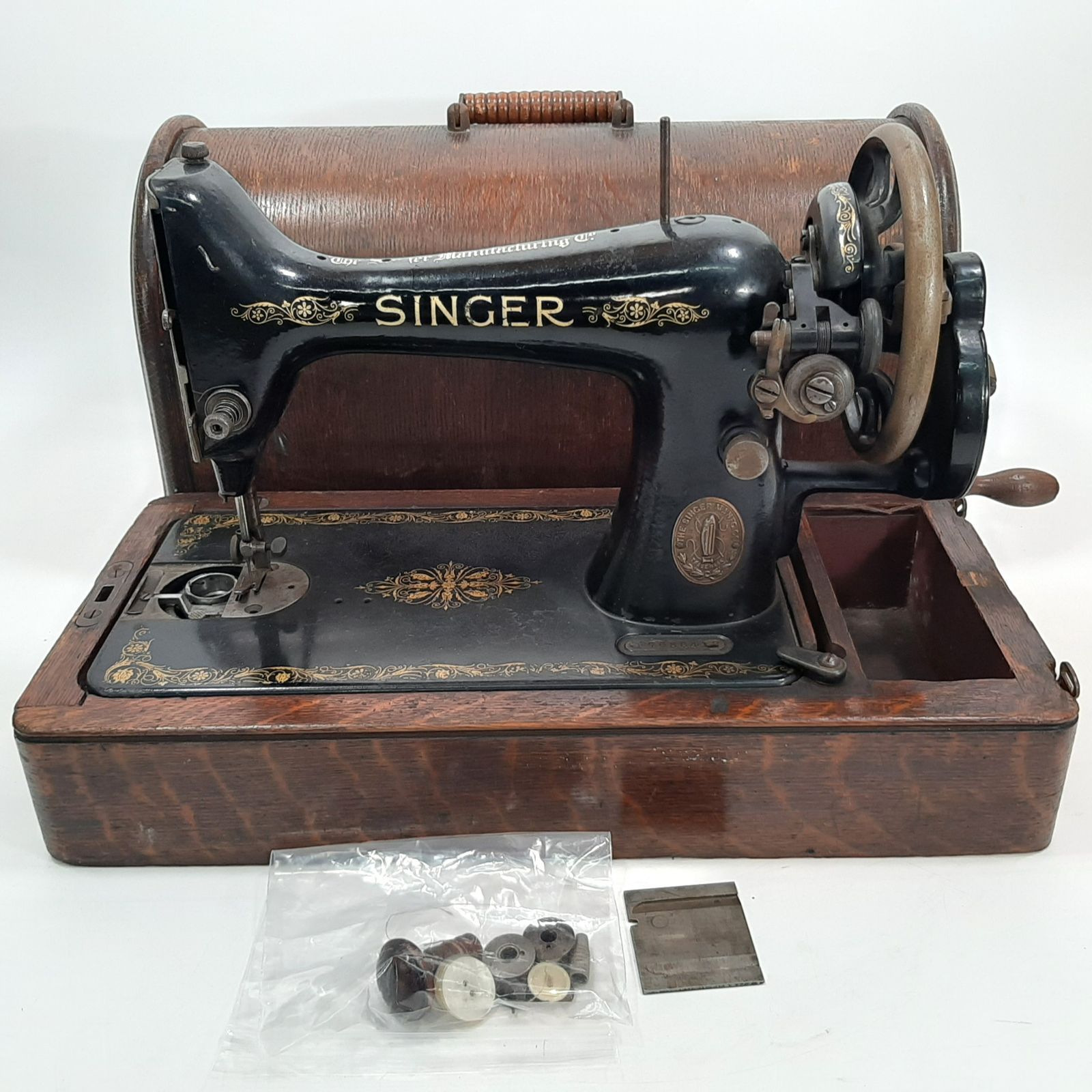 【アンティーク】SINGER シンガー 手回しミシン 1917年製 木製ドームケース付 ハンドル動作確認済み