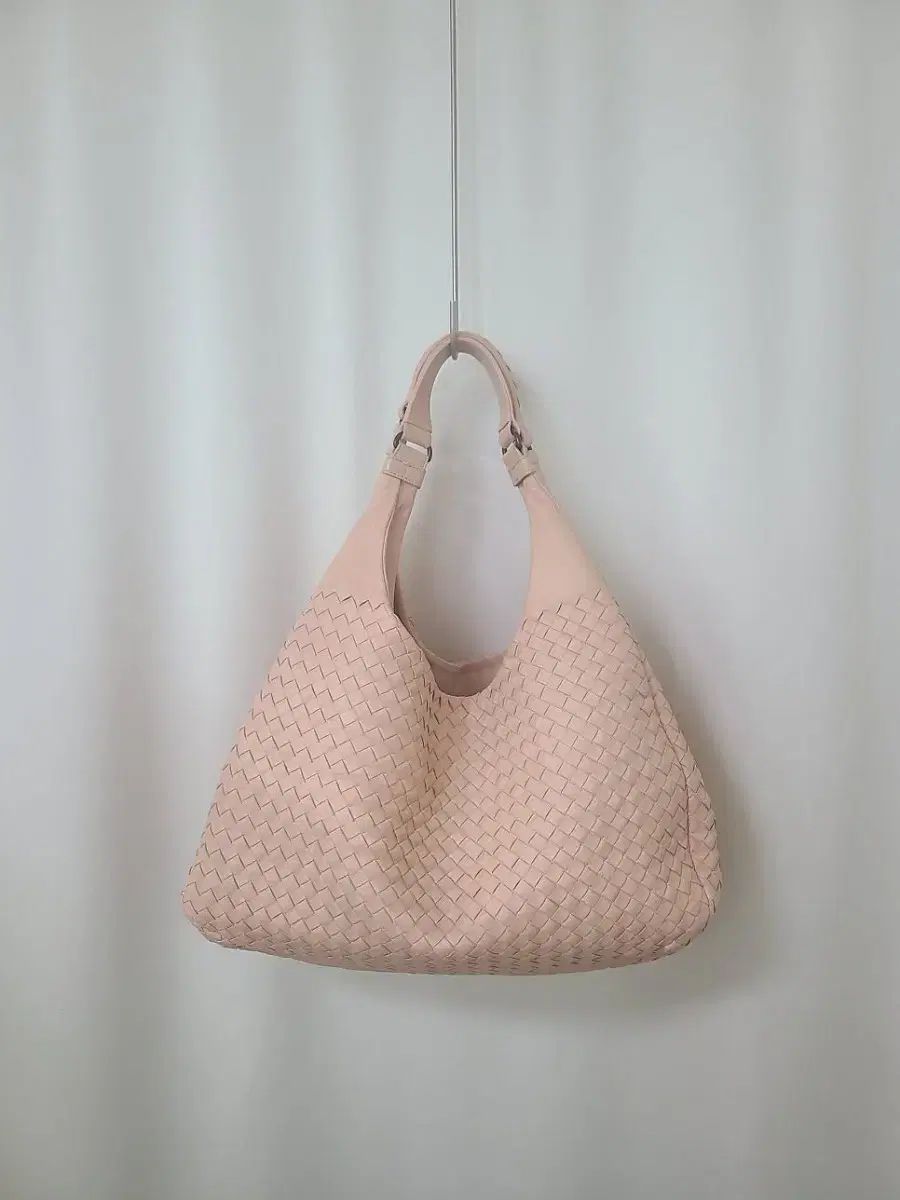 ボッテガ・ヴェネタ イントレチャート HOBO BAG 103,709円