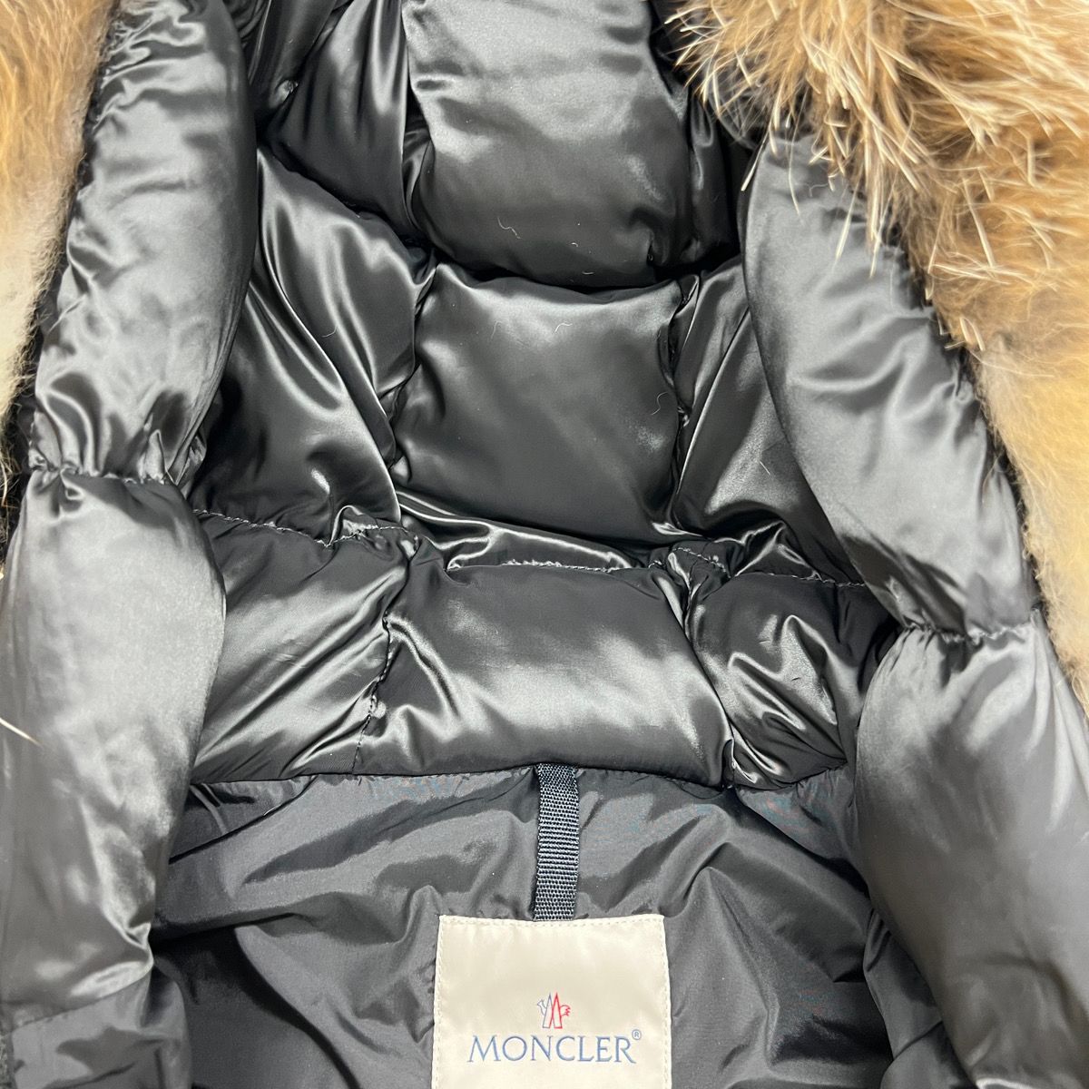 MONCLER 美品 モンクレール TINUVIEL ティヌーヴィエル ダウンコート 