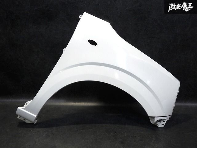 【破損なし！即発送】スズキ 純正 HA36S HA36V アルト ノーマル フロント フェンダー 白 ホワイト系 ソリッド 右 右側 運転席側 57611-74P0
