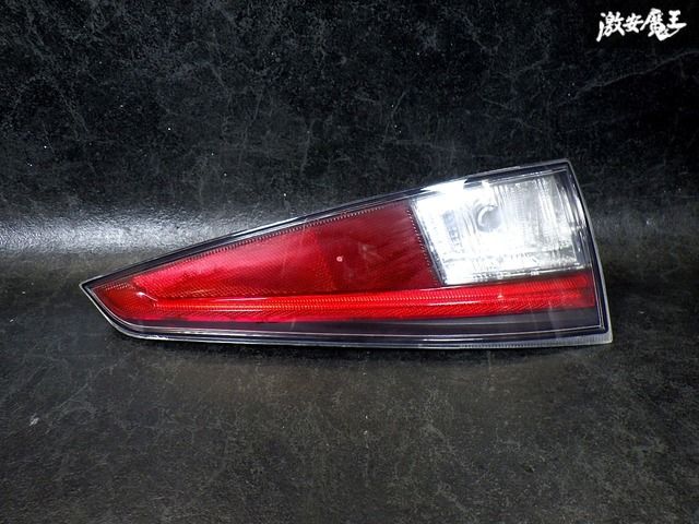 ☆即納☆ 点灯OK！ トヨタ 純正 ZVW50 ZVW51 ZVW55 前期 テールライト テールランプ 左 助手席 KOITO 47-77