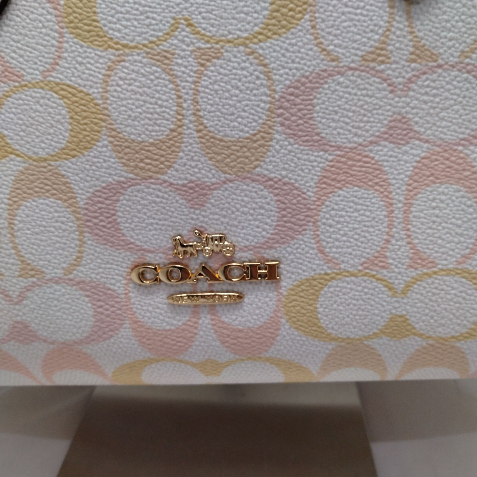 新品未使用】COACH コーチ ハンドバッグ ピンク - メルカリ