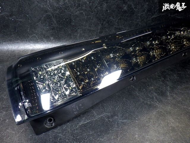 【キレイ！ 即発送！】点灯OK！ VALENTI ヴァレンティ C25 セレナ ライトスモーク ブラッククローム テールライト 左 助手席 60-1312