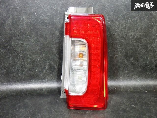 点灯OK ☆保証付 即発送☆ ダイハツ純正 LA600S LA610S タント LED テール テールライト テールランプ 右 運転席 KOITO 220-51391 9,533円