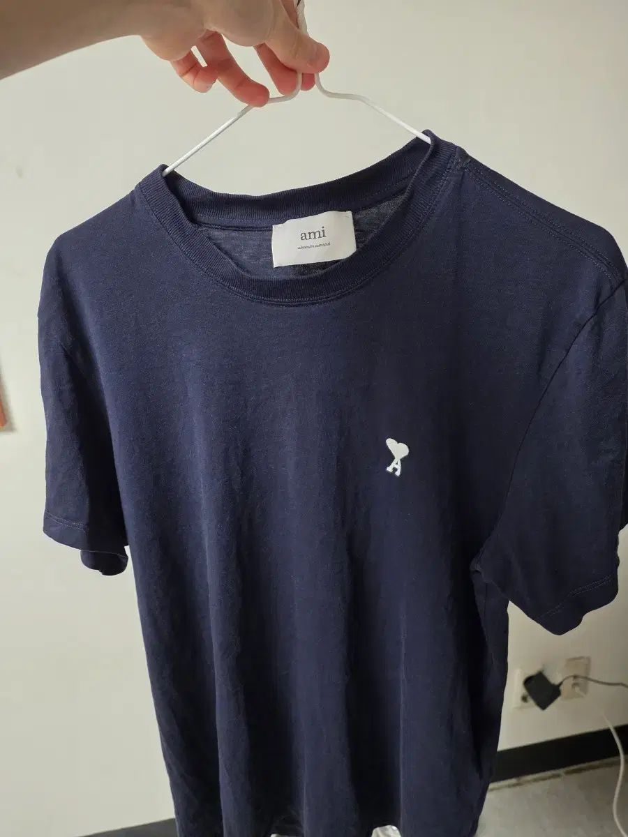 アミ 半袖Tシャツ ネイビー ハート 刺繍 出品