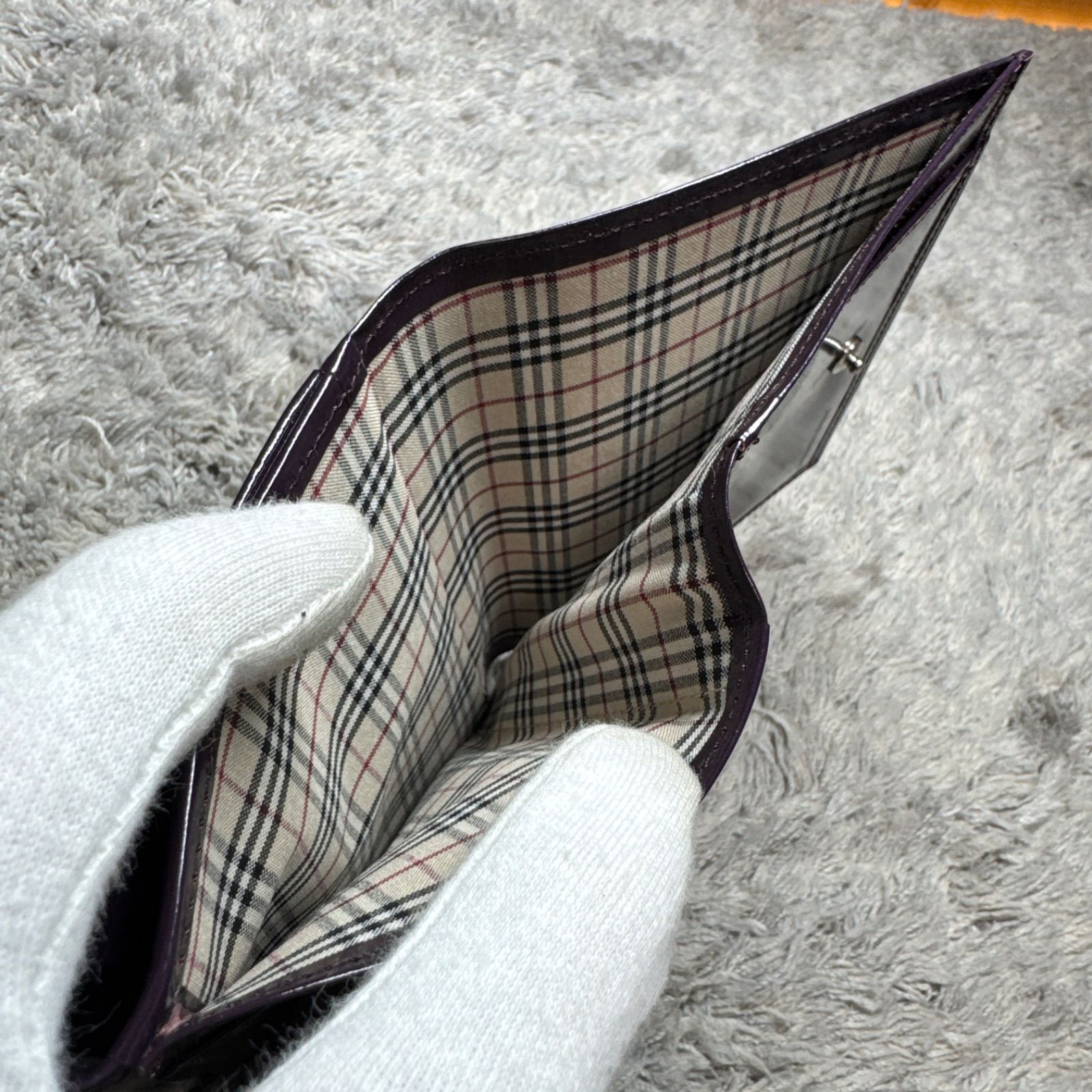 BURBERRY バーバリー 二つ折り財布 エナメル ノバチェック パープル 