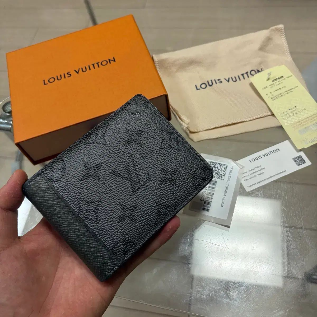 {ほぼ新品/フルセット}ルイヴィトン ルイヴィトン ガンメタル 二つ折り財布