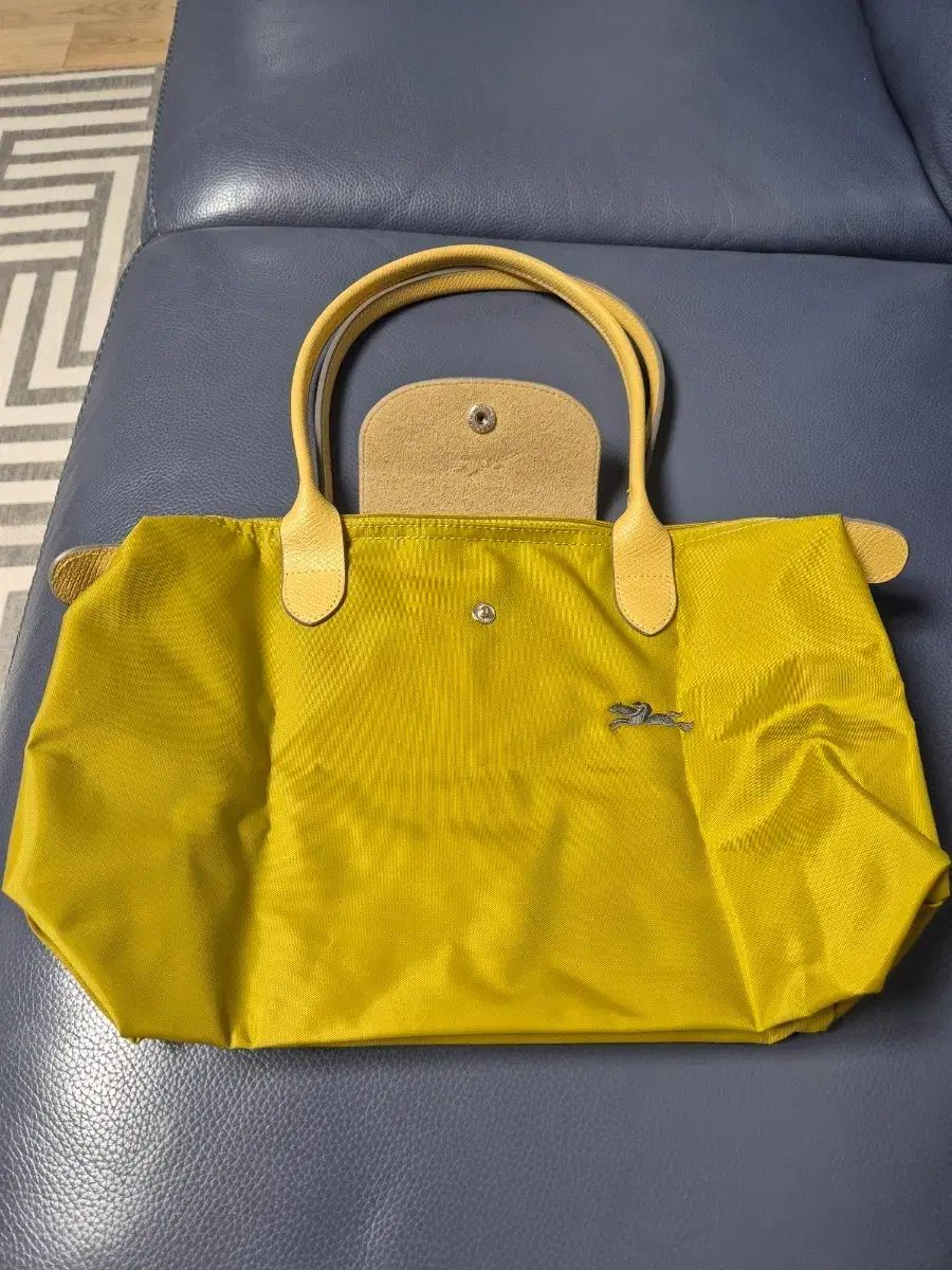 ロンシャン ショルダーバッグ ミディアム 新品