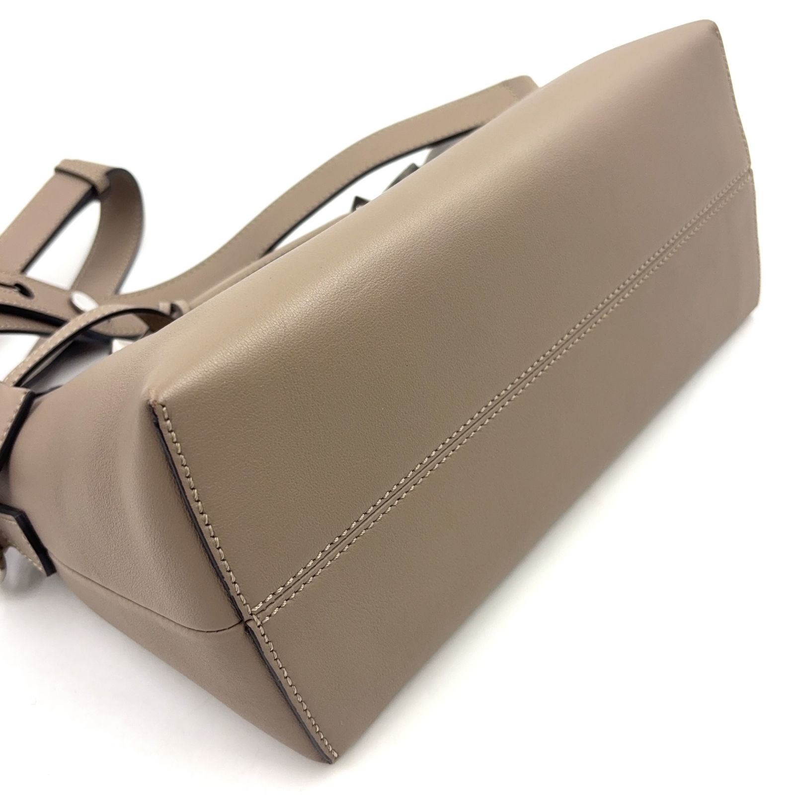 新着】FENDI バイ ザ ウェイ ミディアム 2WAYショルダー レザー 