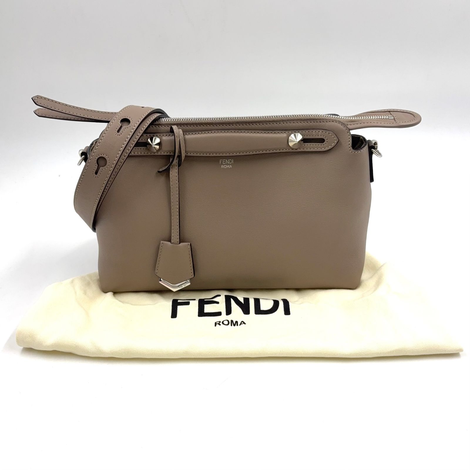 新着】FENDI バイ ザ ウェイ ミディアム 2WAYショルダー レザー 