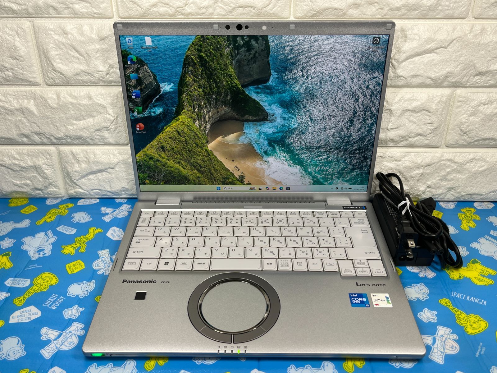 美品 レッツノート CF-FV1 16GB/512GB 14.0型 QHD 軽量