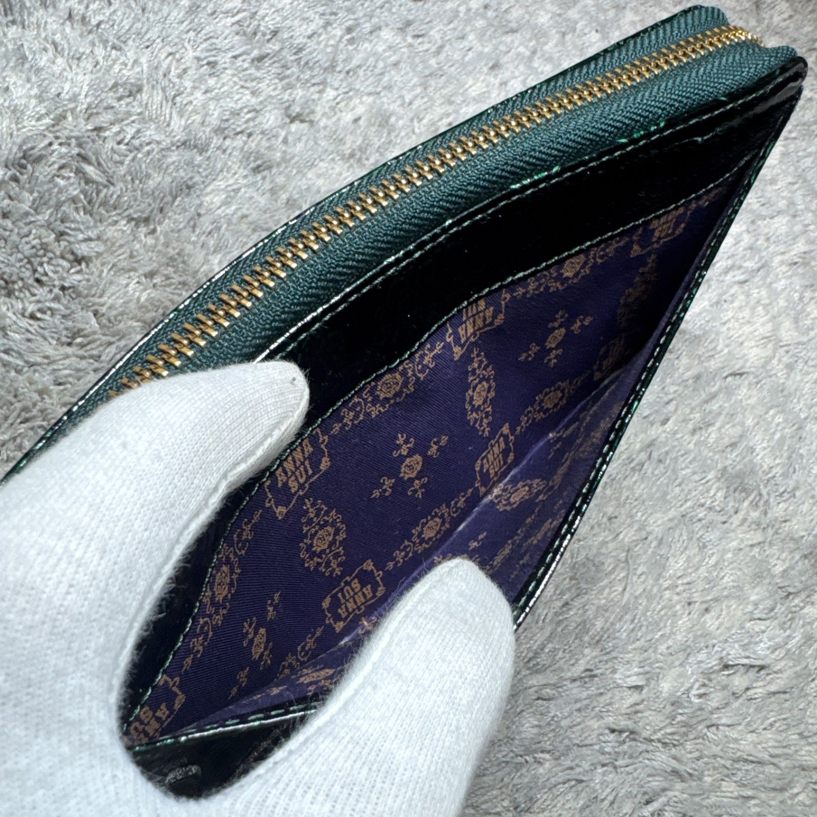 美品】ANNA SUI アナスイ 長財布 ラウンドファスナー エンボス