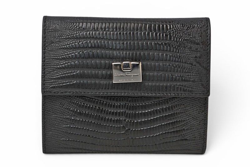 サルヴァトーレフェラガモ 財布/三つ折 Salvatore Ferragamo 折財布 クロコ型押し/ブラック IR-221210【中古】