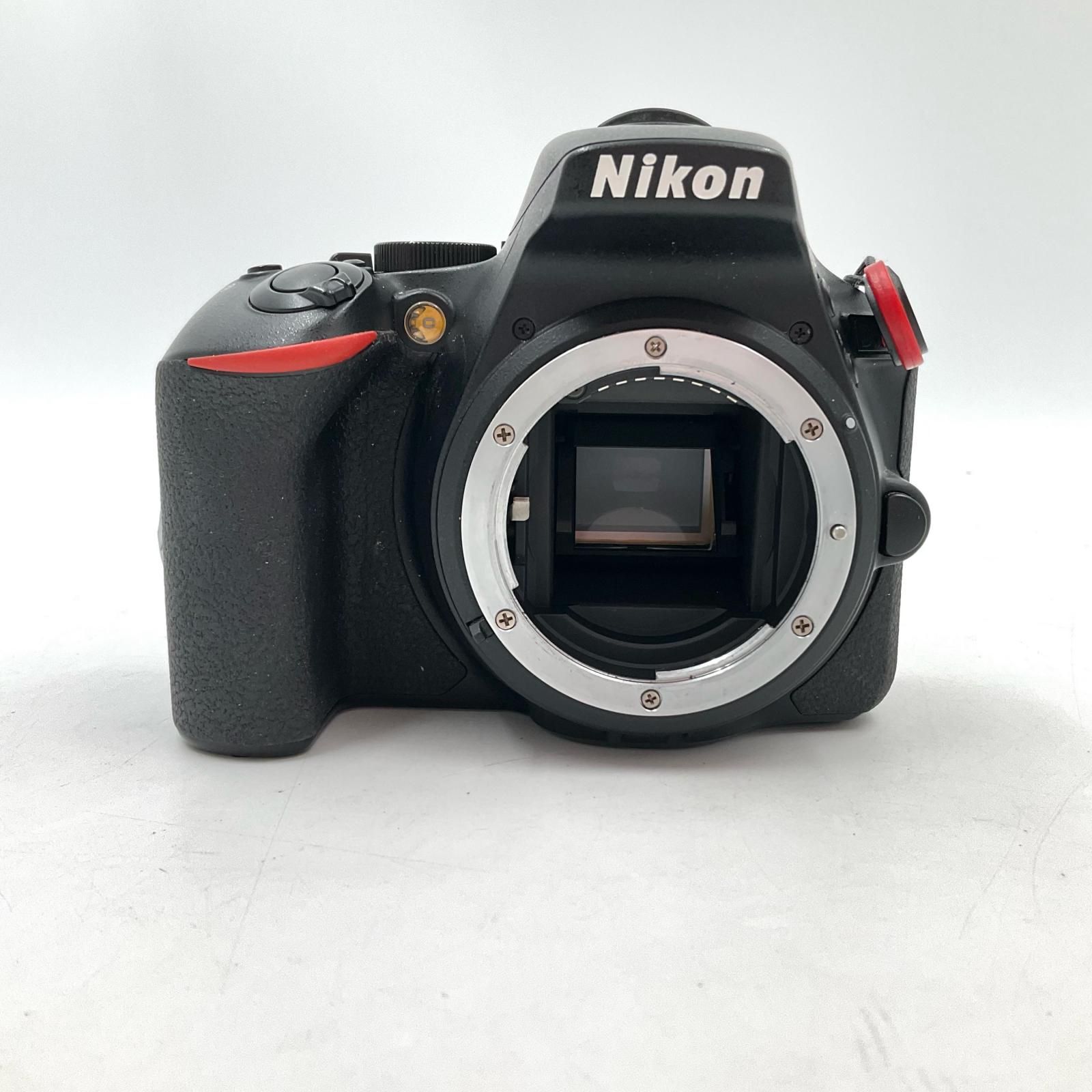 【全額返金保証】【最速発送】Nikon デジタル一眼 D5600 ボディ ブラック 美品 動作確認済