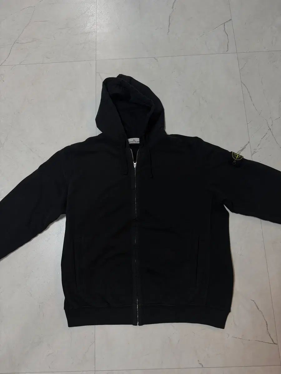 STONE ISLAND ストーンアイランド フード ジップアップ XXL 新品