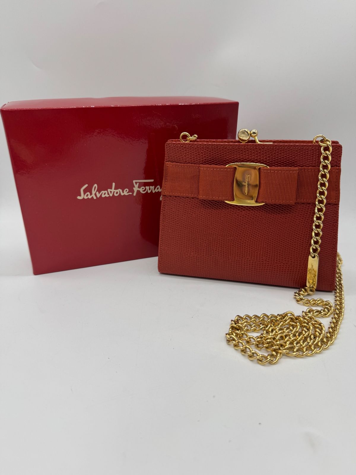 【外観美品】 FERRAGAMO フェラガモ ヴァラ がま口 チェーン ショルダーバッグ P3185