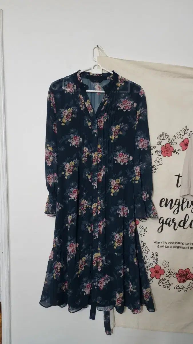 HAZZYS フローラル シフォン ロング丈ワンピース