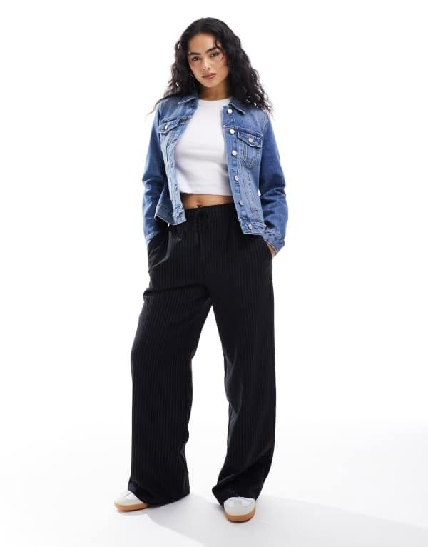 ヴェロモーダ レディース アウター ジャケット・ブルゾン デニム ジャケット Vero Moda denim jacket in medium blue wash Medium blue denim