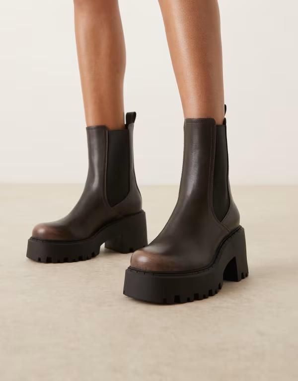 エイソス レディース シューズ ブーツ・レインブーツ チェルシーブーツ チェルシー ヒール ASOS DESIGN Wide Fit Rae chunky heeled chelsea boots i
