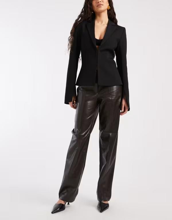 ヴェロモーダ レディース ボトムス カジュアルパンツ ストレート レザー フェイクレザー Vero Moda stretch faux leather straight leg pants in ch