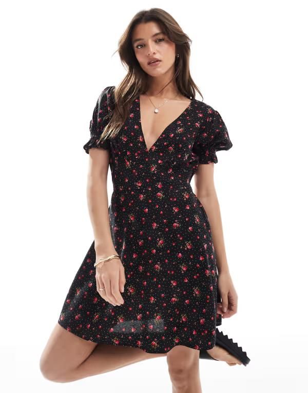ミスセルフフリッジ レディース トップス ワンピース Vネック プリント ミニ Miss Selfridge printed spun v neck mini tea dress heart prin