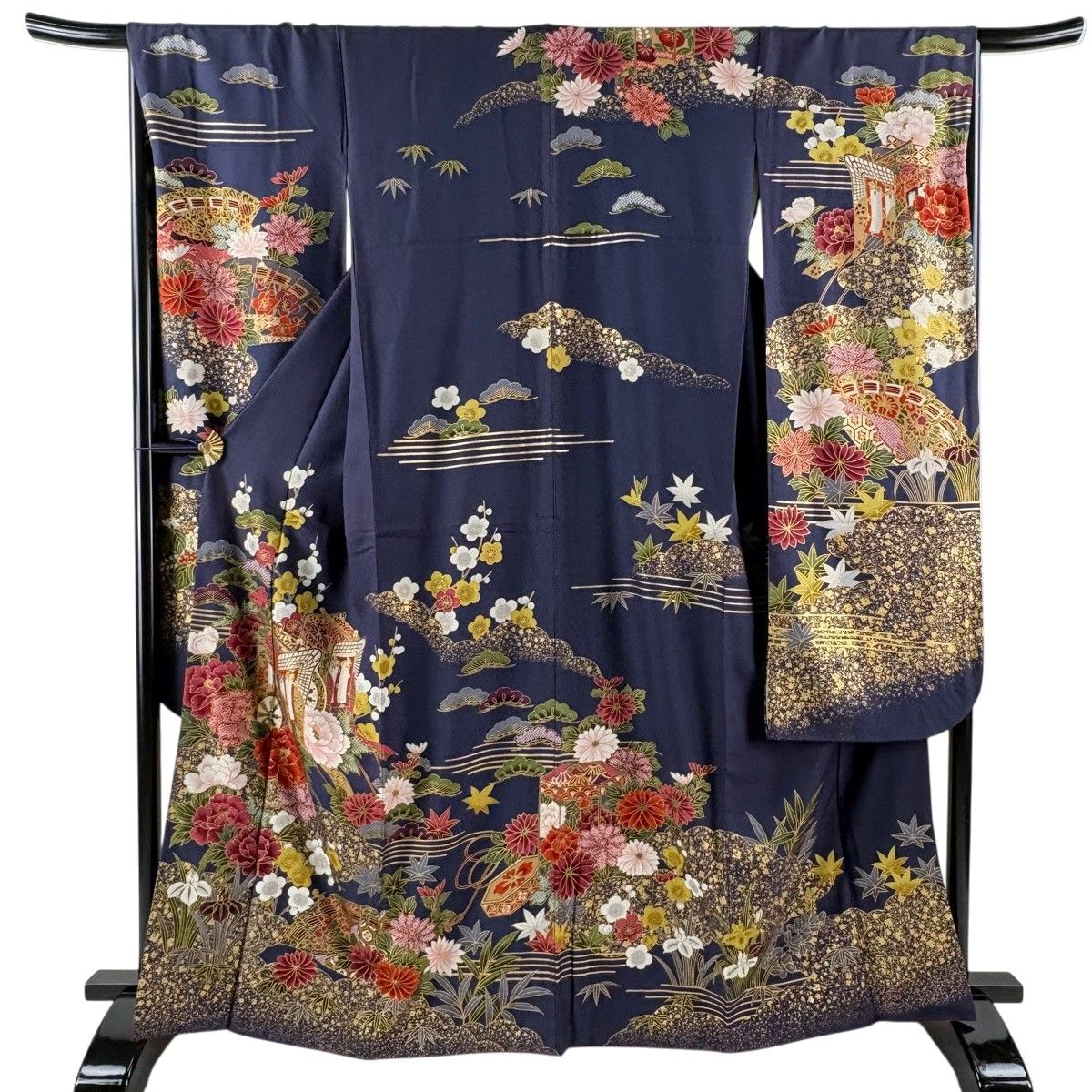 振袖 身丈165.5cm 裄丈66.5cm M 袷 御所車 牡丹 金彩 濃紫 正絹 秀品 【中古】