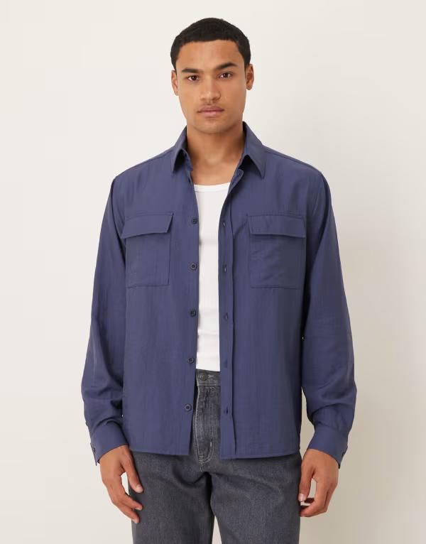 エイソス メンズ トップス シャツ リラックスフィット コットン ASOS DESIGN relaxed fit shirt with pocket detailing cotton NAVY ネイビ