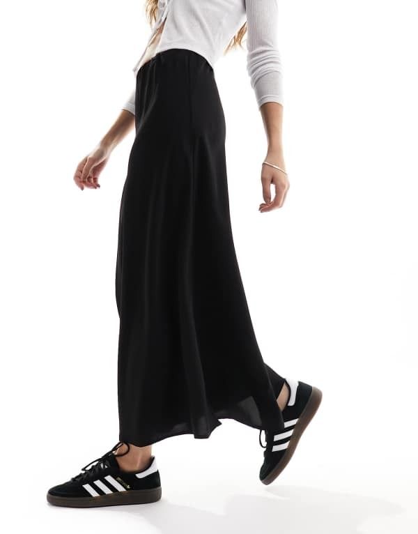 ピーシーズ レディース ボトムス スカート ミディ サテン Pieces satin midi skirt Black ブラック