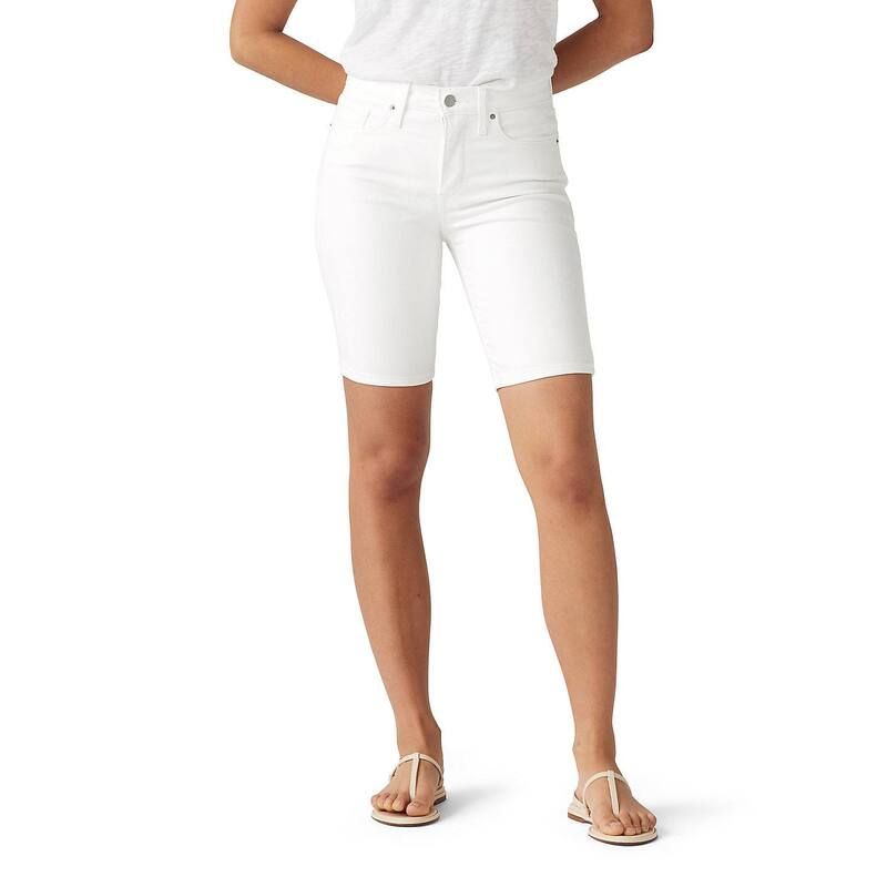リーバイス レディース ボトムス ハーフパンツ・ショーツ ショートパンツ Womens Levishaping Bermuda Shorts Chalk White ホワイト