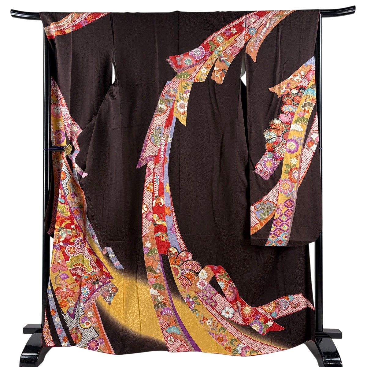 振袖 身丈166cm 裄丈66cm M 袷 松 熨斗 金糸 金彩 焦茶色 正絹 名品 【中古】